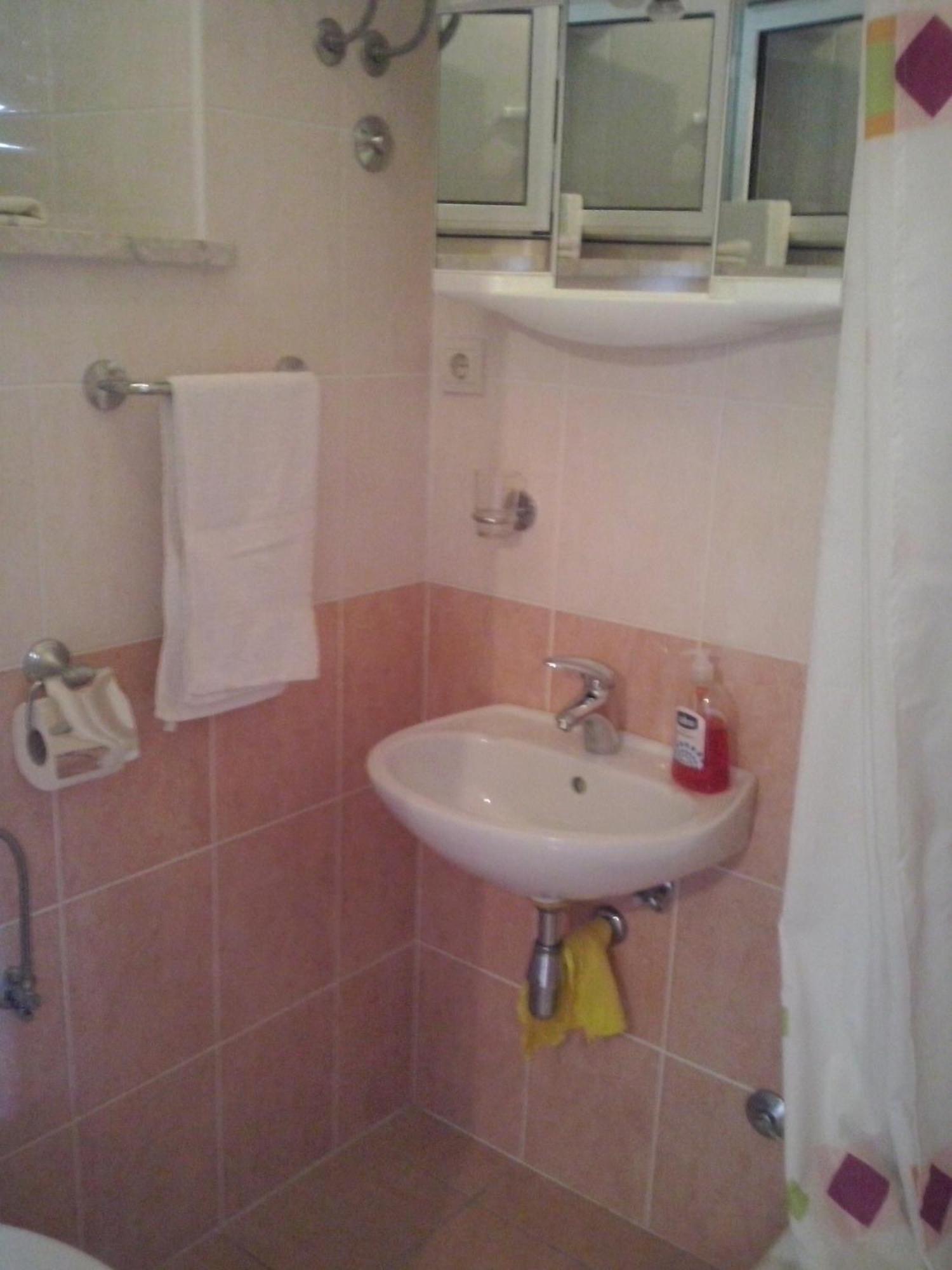 Apartments By The Sea Sumartin, Brac - 11658 Номер фото