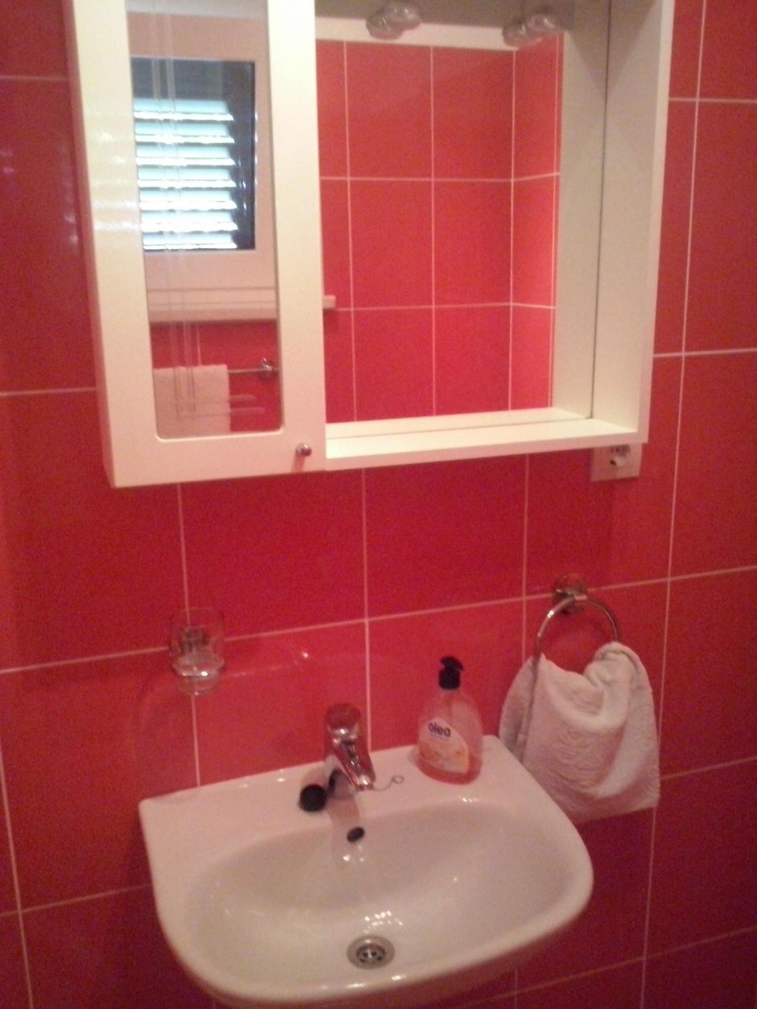 Apartments By The Sea Sumartin, Brac - 11658 Номер фото